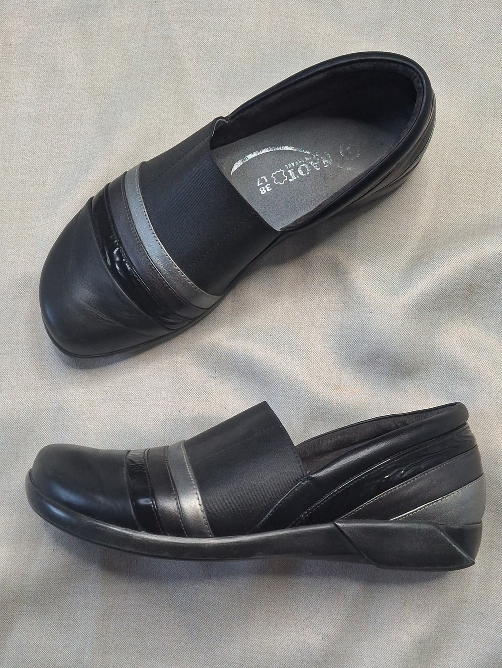 NAOT Black Leather & Metallic Accent Slip On Comfort Loafers EU 38 US 7
